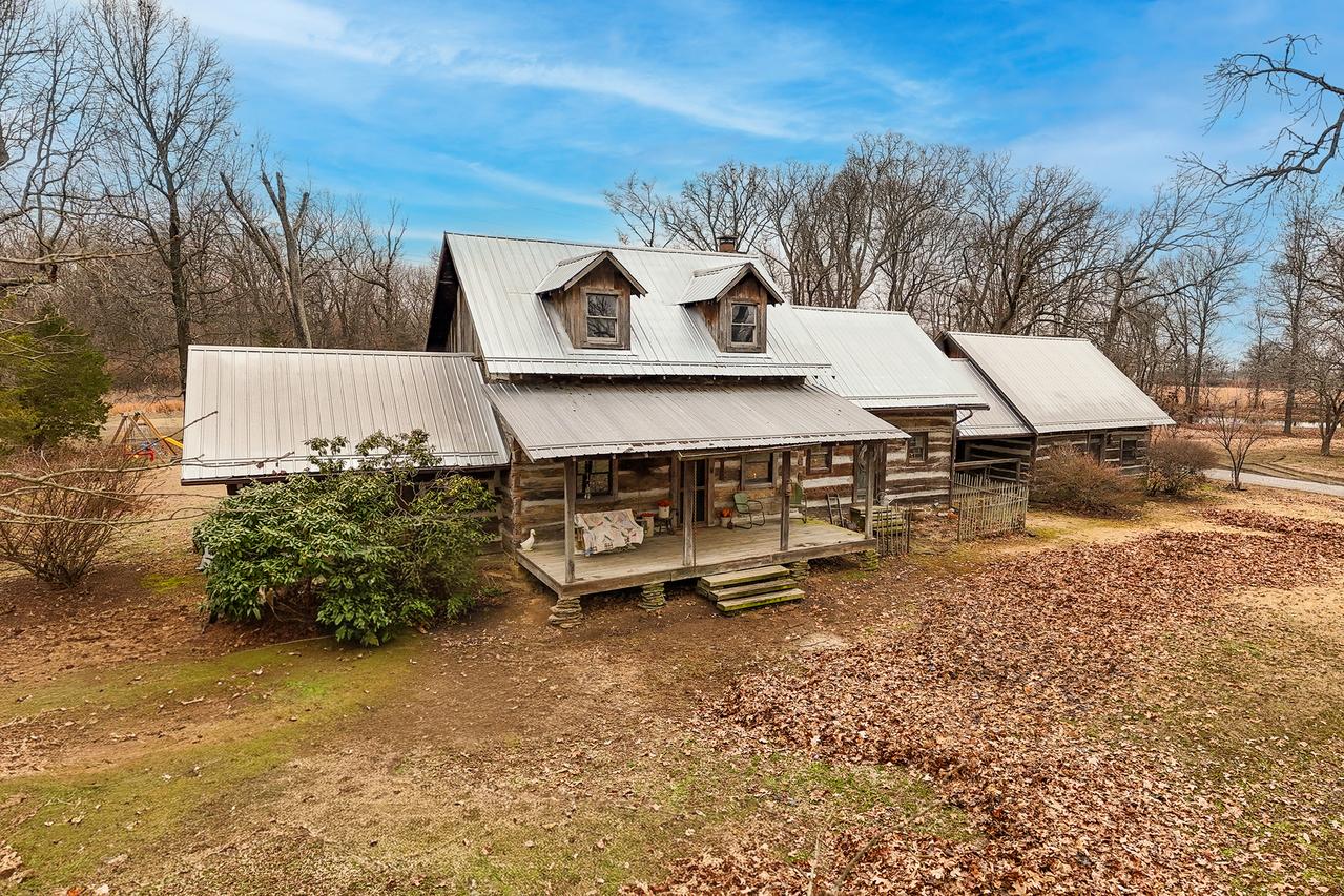 701 Old Johnston City Rd., West Frankfort, IL 62896