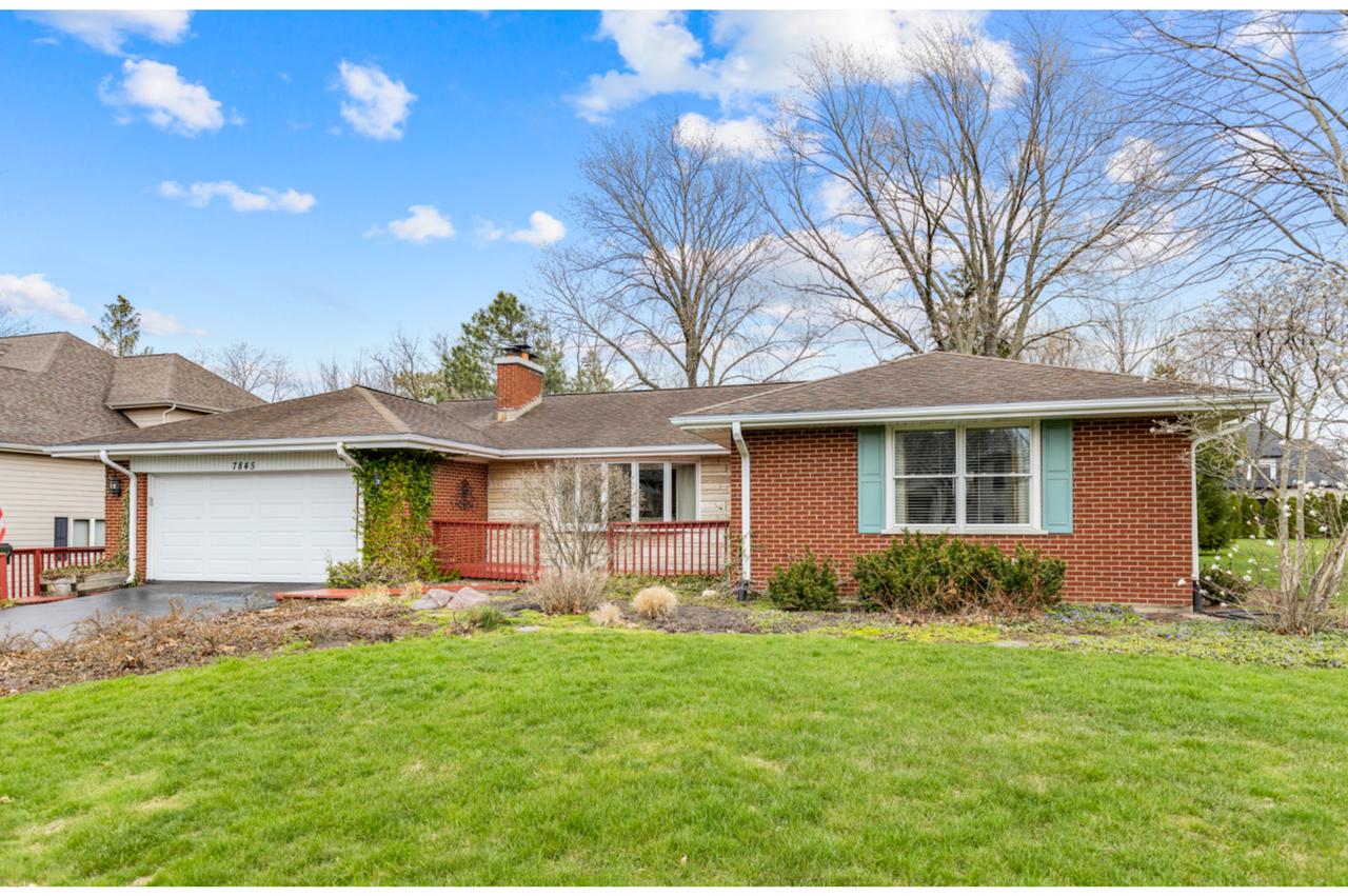 7845 Dana Way, Burr Ridge, IL 60527