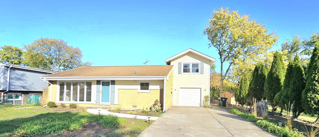 7434 Emerson St., Morton Grove, IL 60053