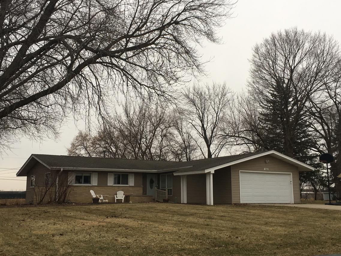 133 Adler Dr., Libertyville, IL 60048