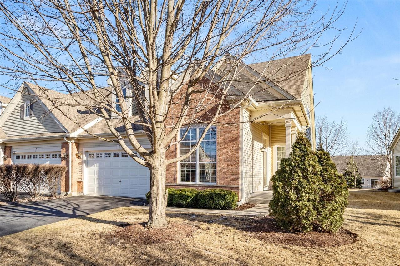 1787 Glenwood Cir. #A, Sugar Grove, IL 60554