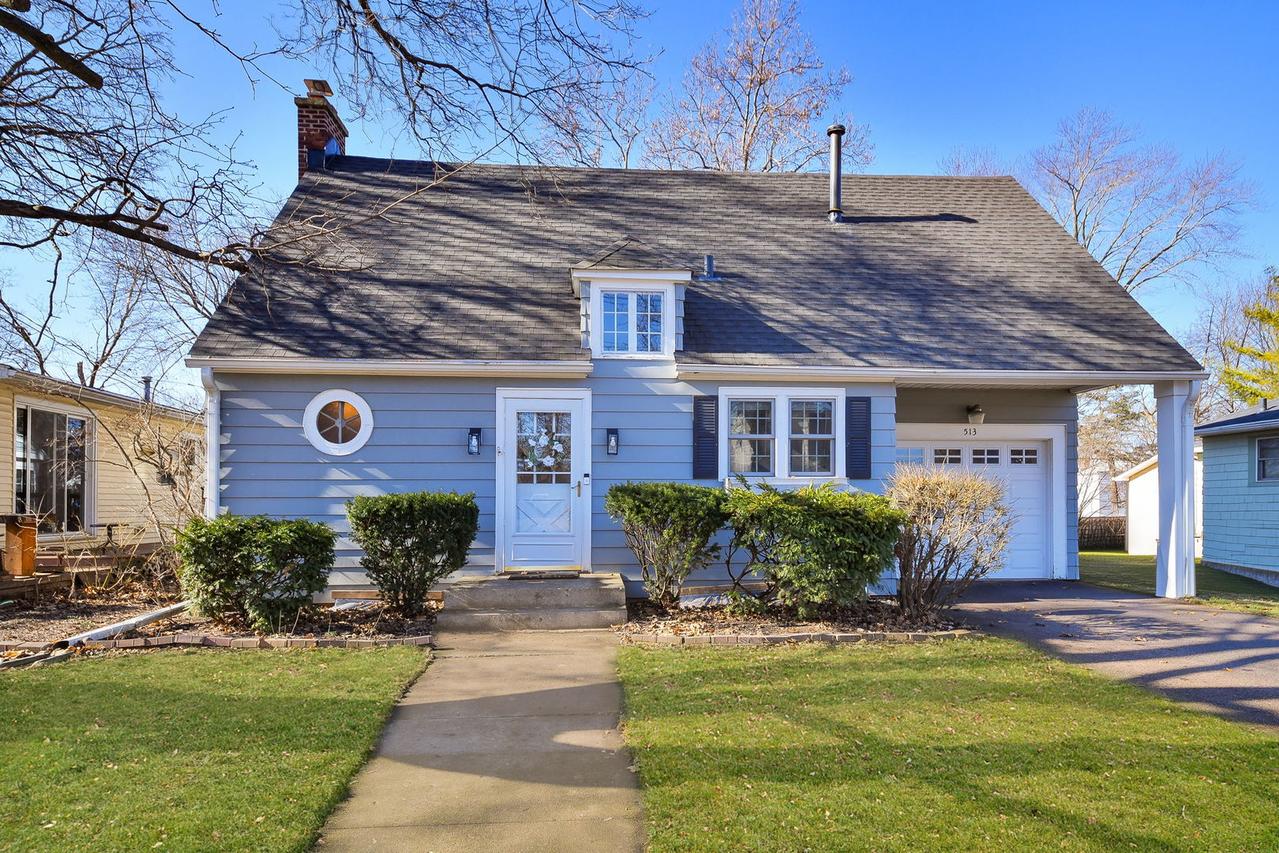 513 S 13th Ave., St. Charles, IL 60174