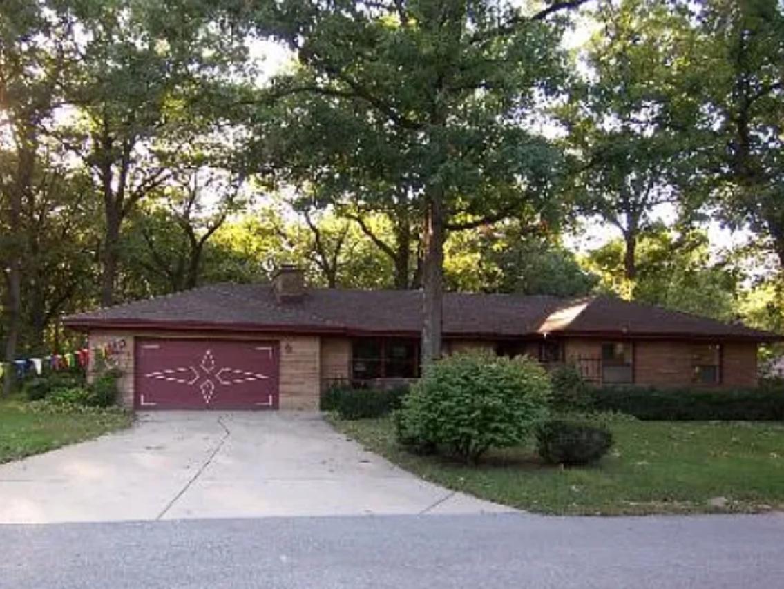 3700 Woodland Ln., Downers Grove, IL 60515