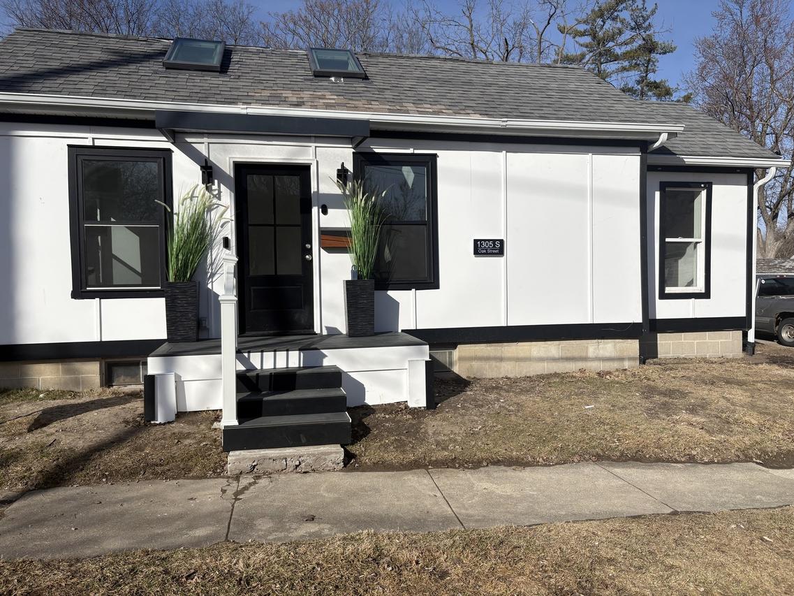 [Address Hidden by Seller], Bloomington, IL 61701