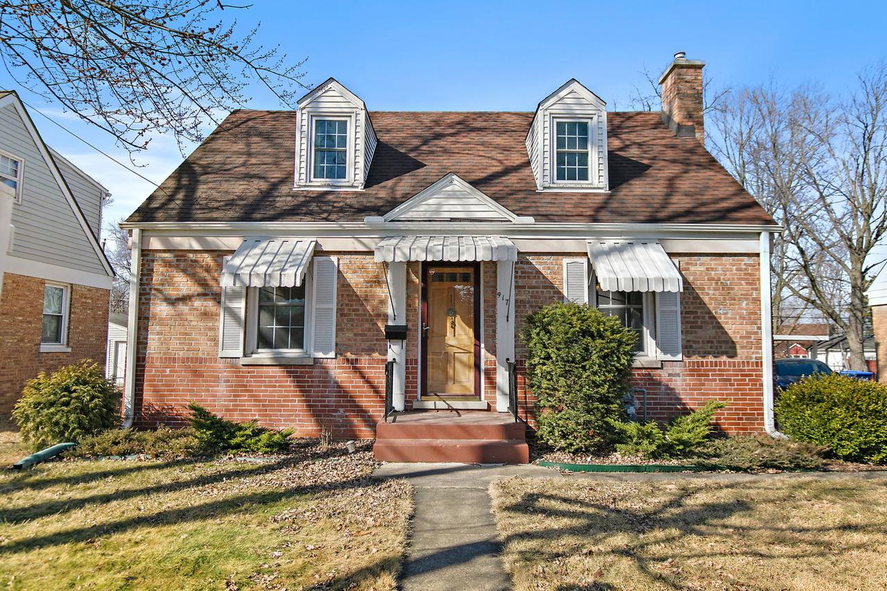 917 N 7th St., Dekalb, IL 60115