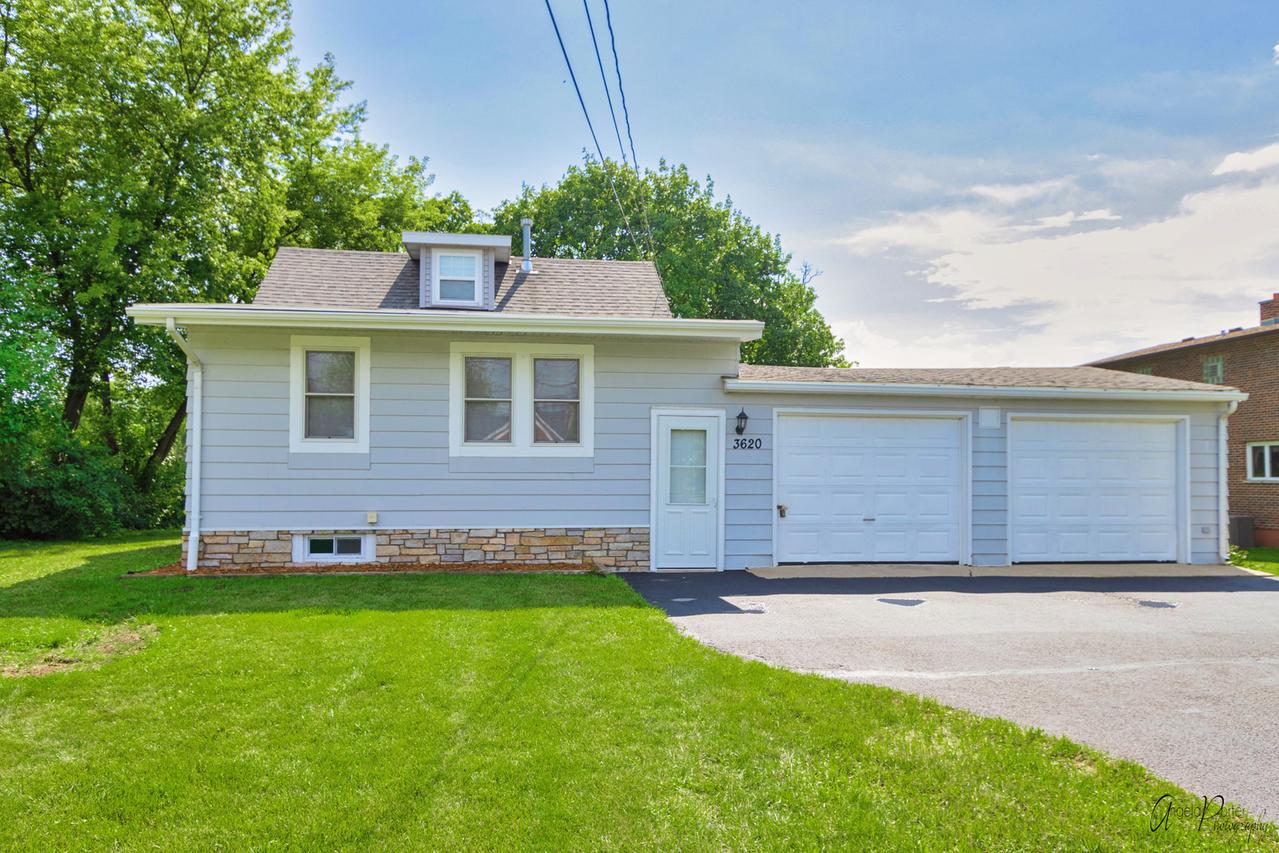 [Address Hidden by Seller], Island Lake, IL 60042