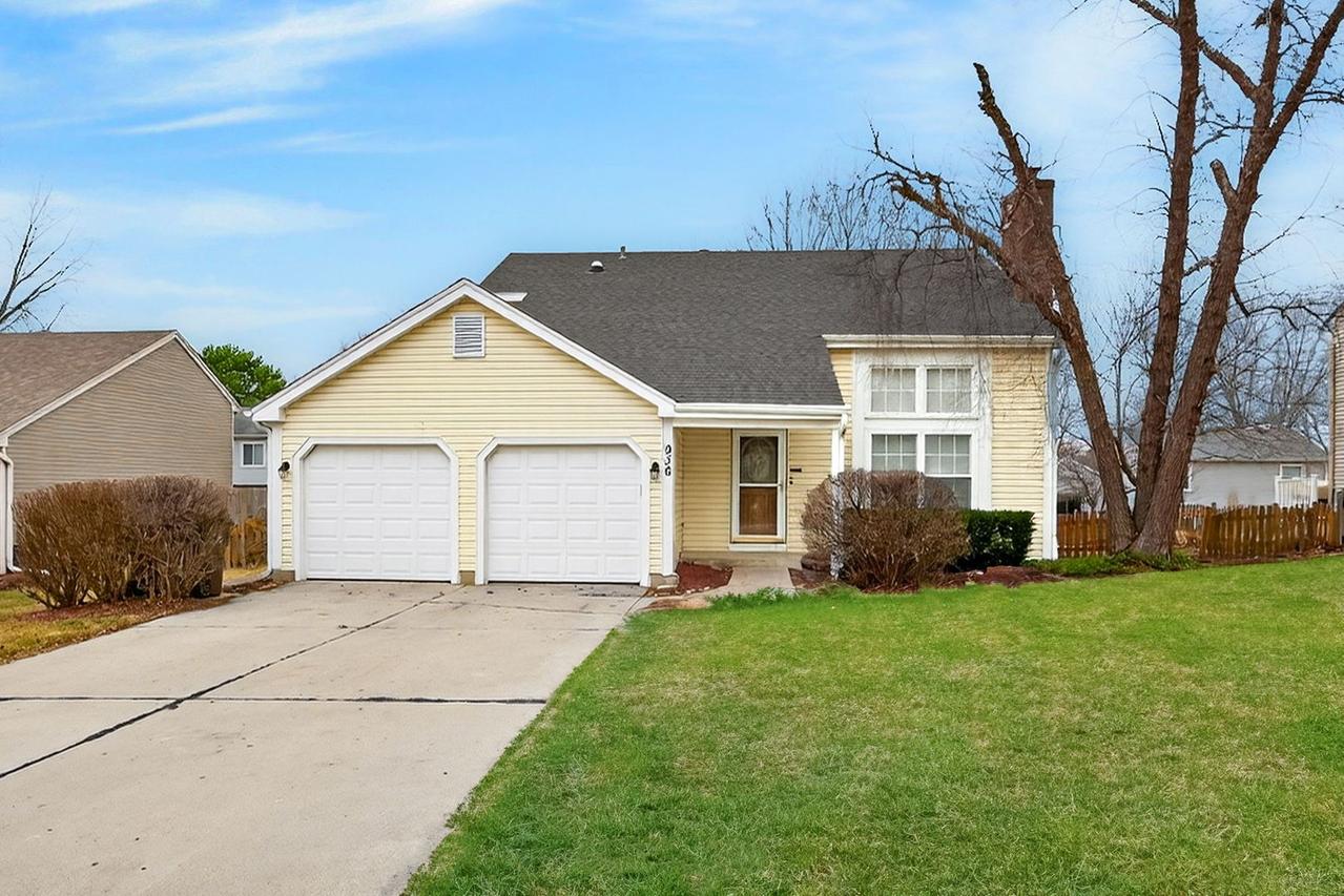 936 Hawthorne Dr., Crystal Lake, IL 60014