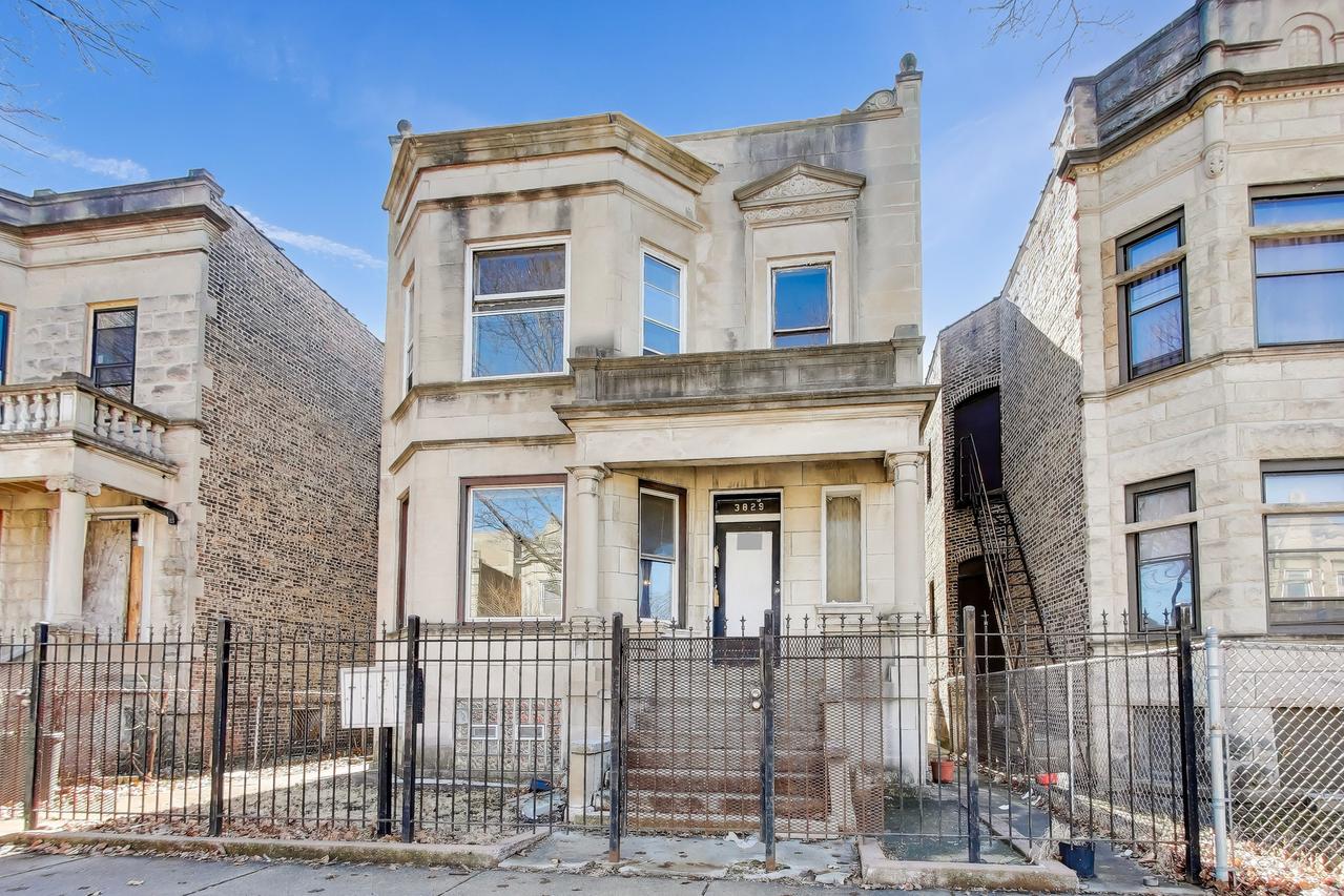 [Address Hidden by Seller], Chicago, IL 60624