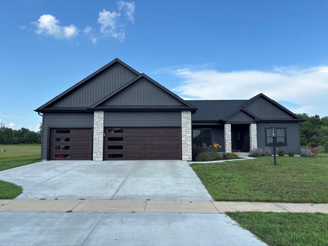 606 N Beacon Hill Cir., Urbana, IL 61802