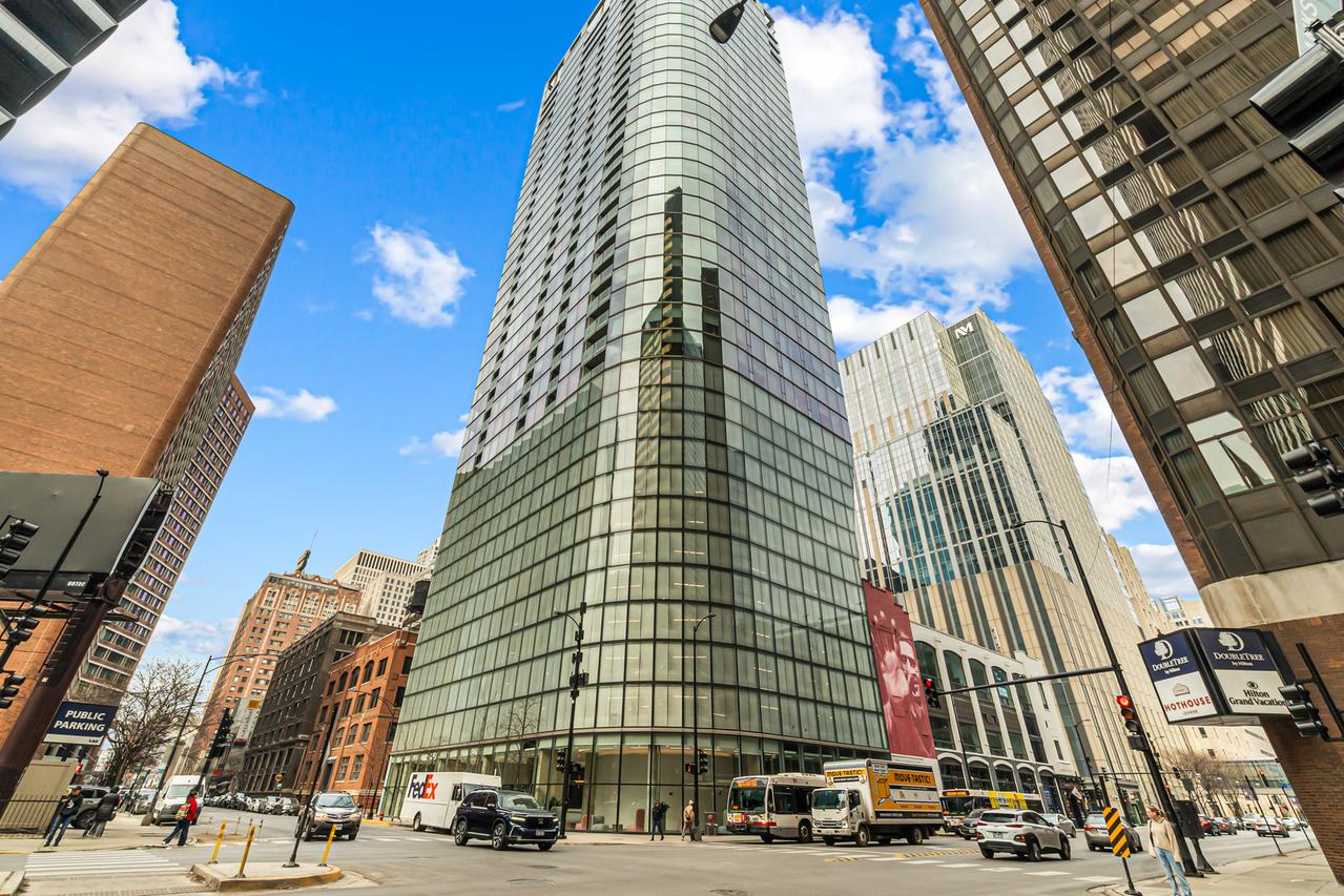 600 N Fairbanks Ct. #2606, Chicago, IL 60611