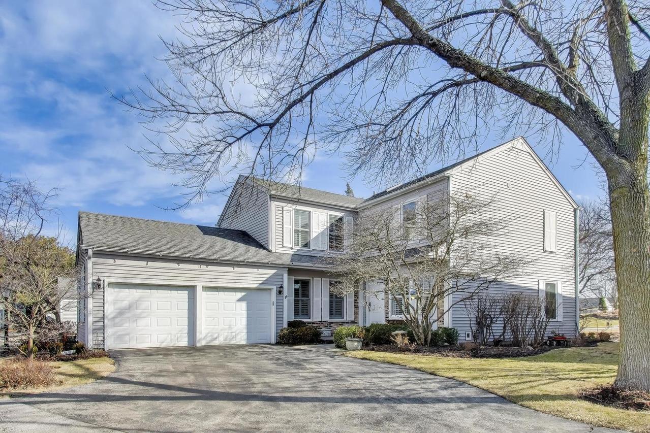 13 The Court Of Hidden Wells, Northbrook, IL 60062