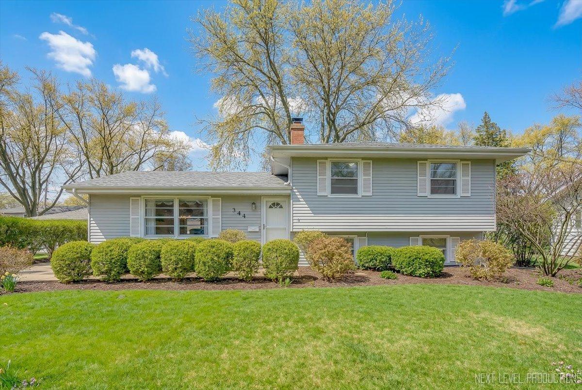 344 Sycamore Dr., Naperville, IL 60540