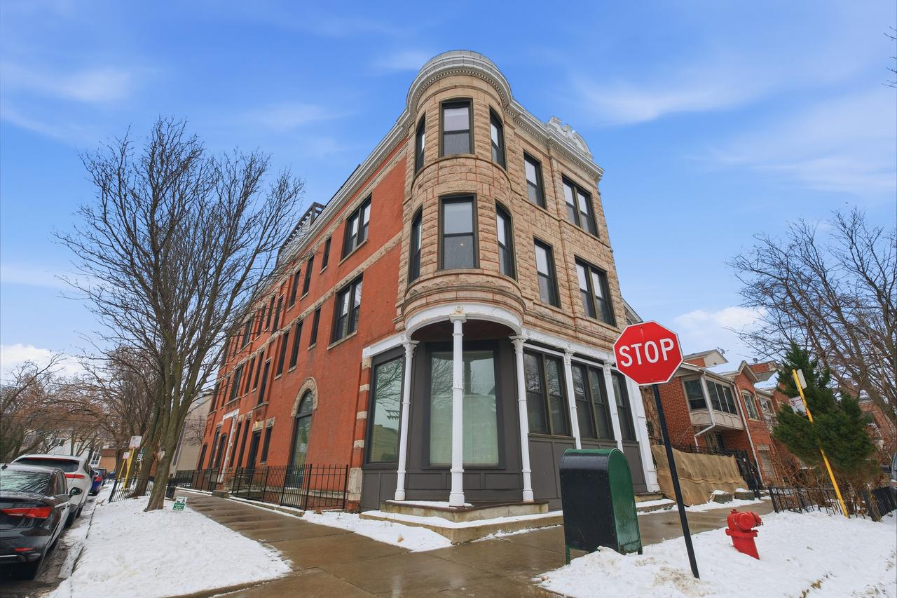 [Address Hidden by Seller], Chicago, IL 60614