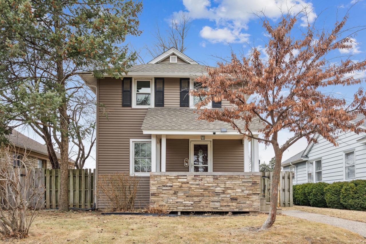 1542 43rd St., Rock Island, IL 61201