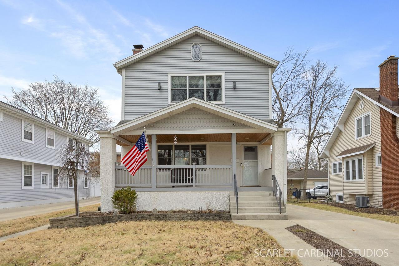 210 S Yale Ave., Villa Park, IL 60181