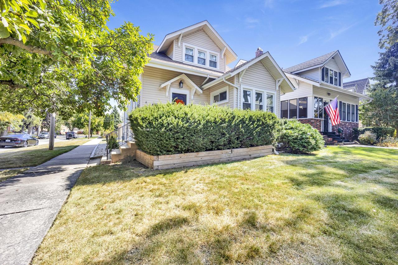 901 Cleveland Ave., Park Ridge, IL 60068