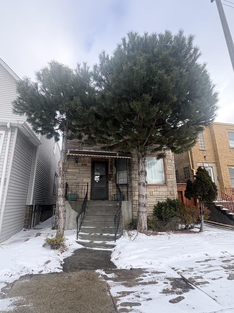 3451 N Kedzie Ave., Chicago, IL 60618