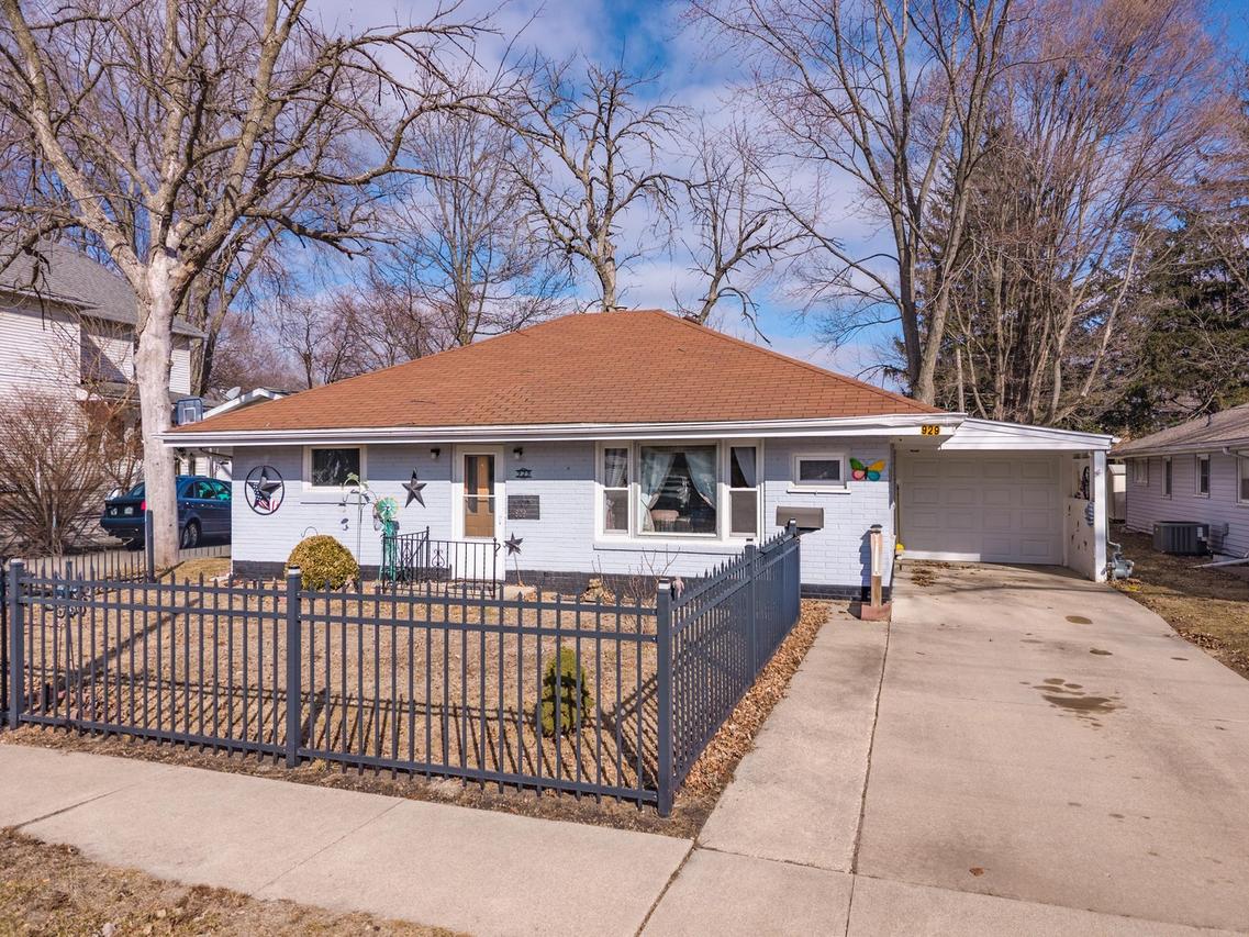 929 E Water St., Pontiac, IL 61764
