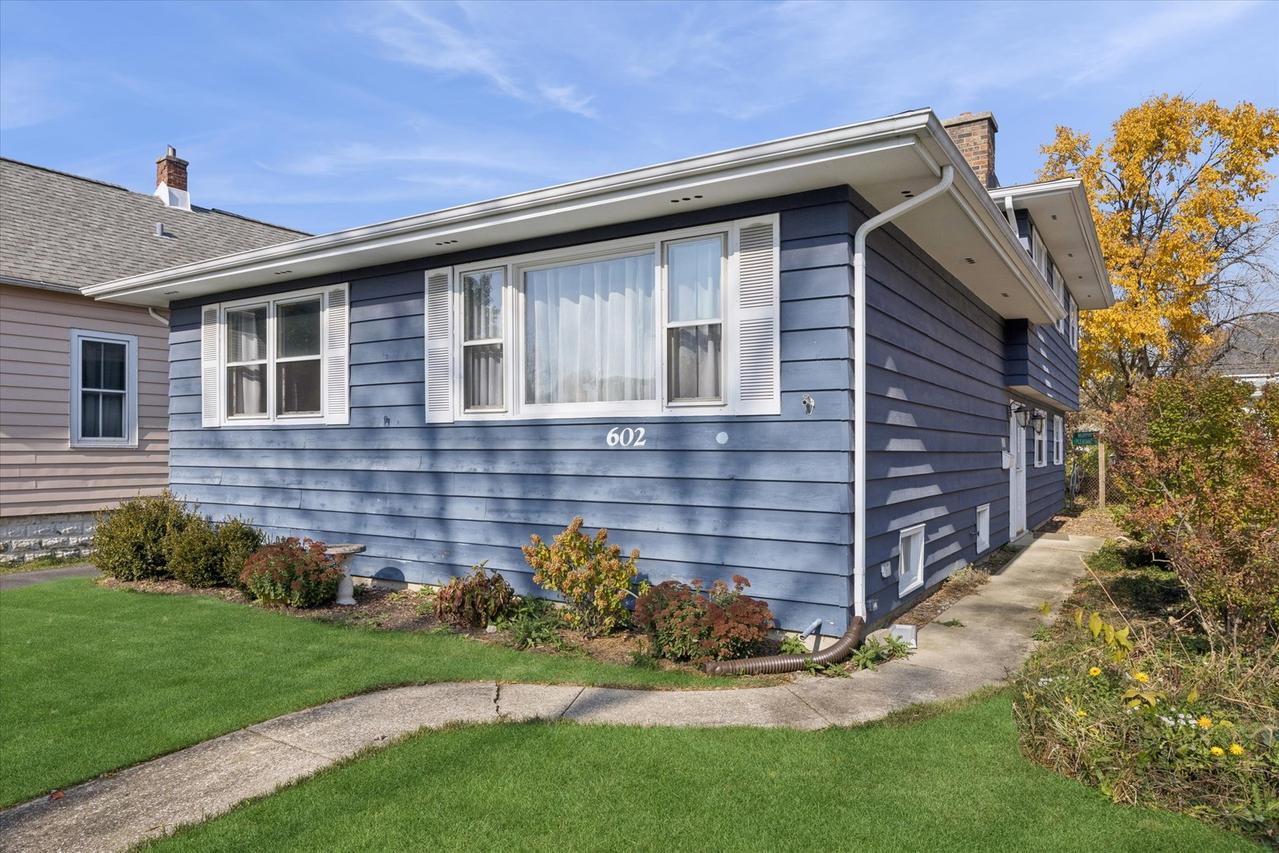 602 Prairie Ave., Downers Grove, IL 60515