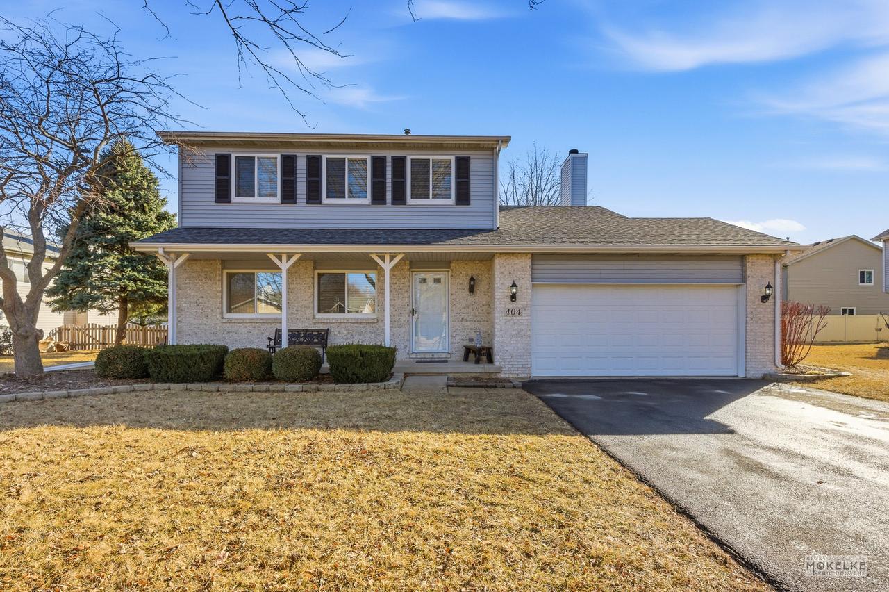 404 Beaver Ct., Oswego, IL 60543