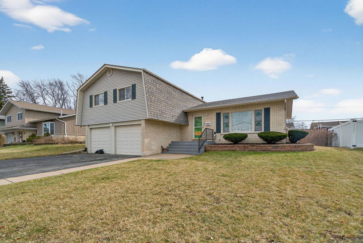 6331 Arcadia Dr., Tinley Park, IL 60477