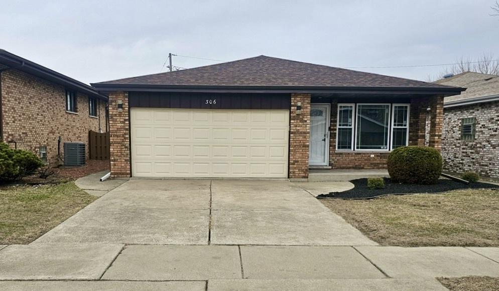 306 Escanaba Ave., Calumet City, IL 60409
