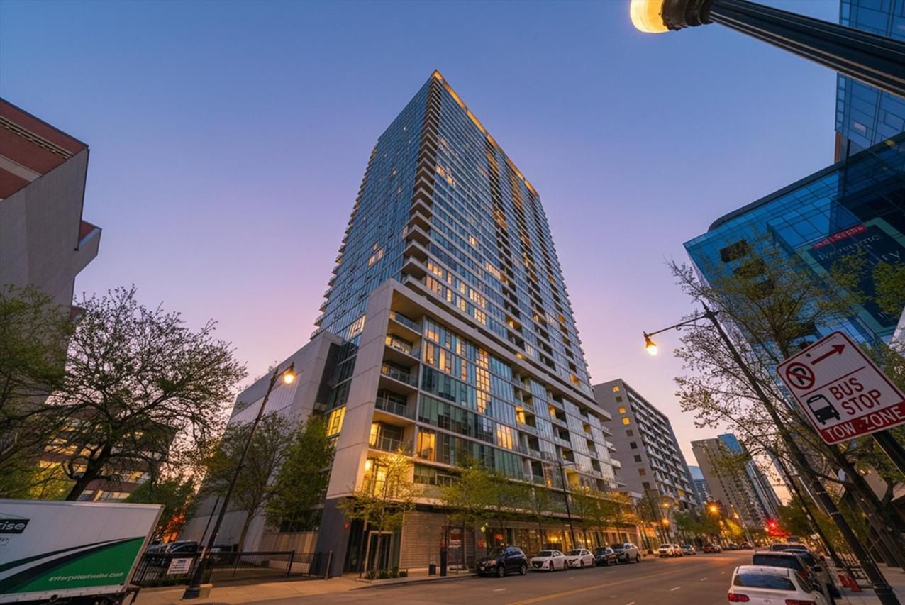 1720 S Michigan Ave. #405, Chicago, IL 60616