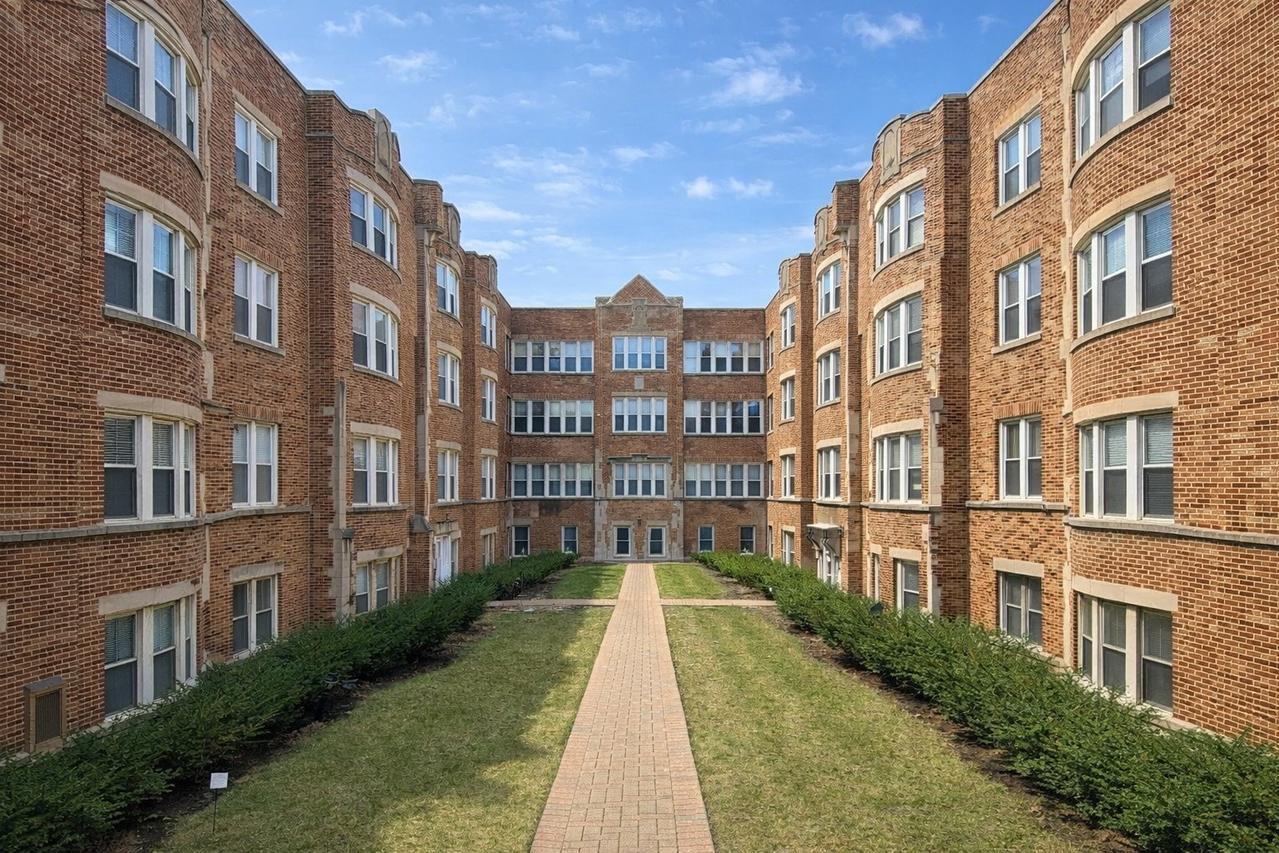 46 N Menard Ave. #BG, Chicago, IL 60644