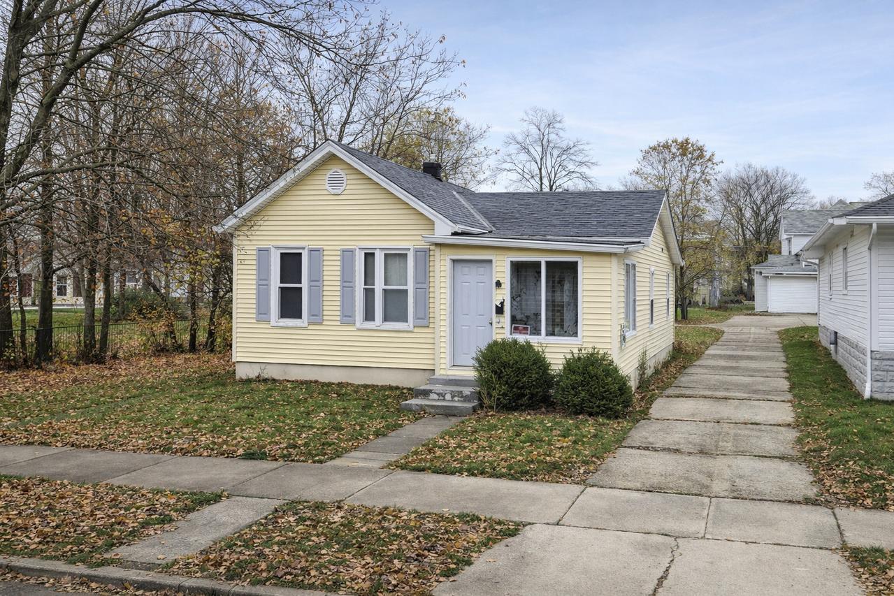 408 E Market St., Bloomington, IL 61701