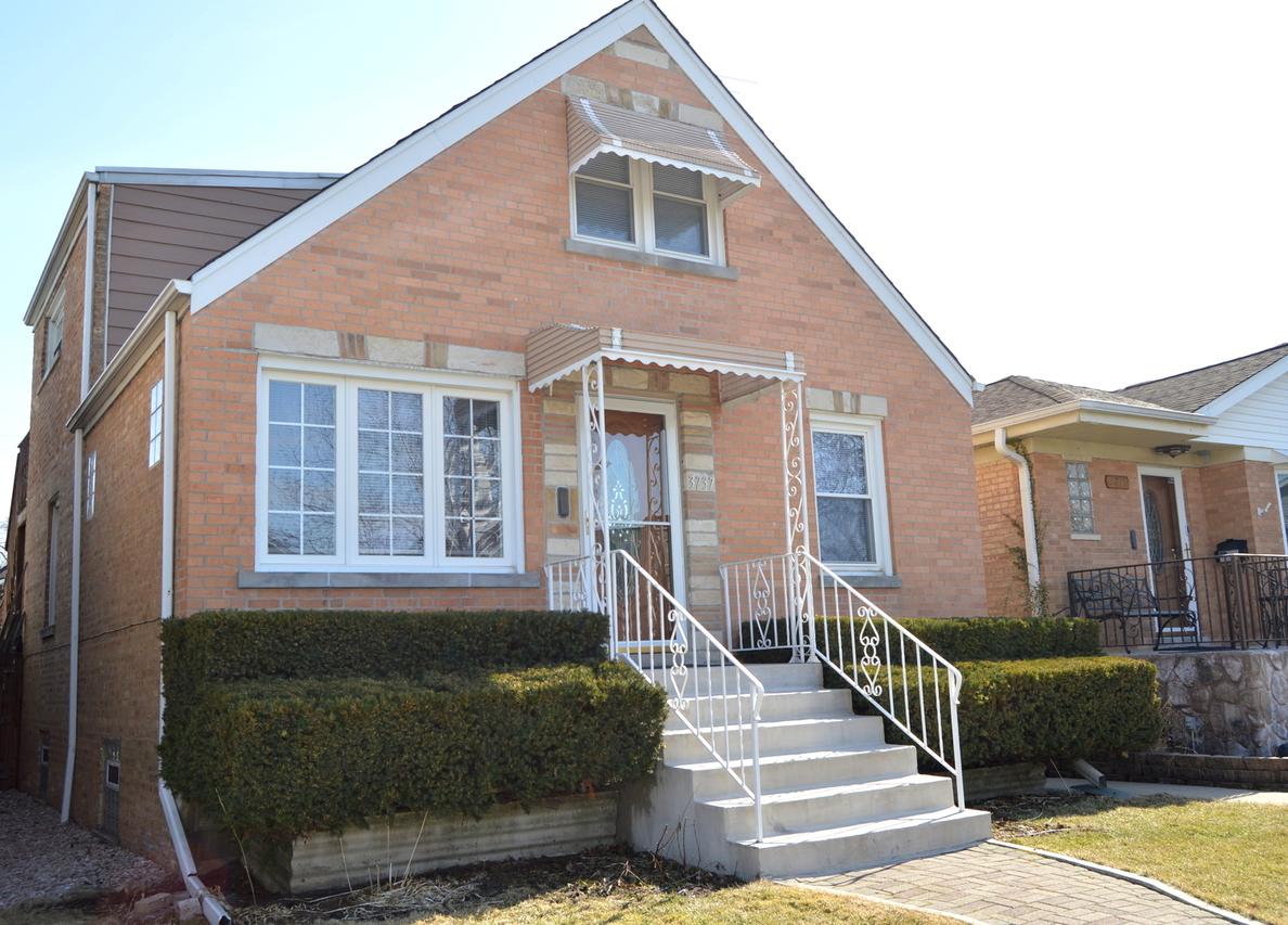 3737 N Oketo Ave., Chicago, IL 60634