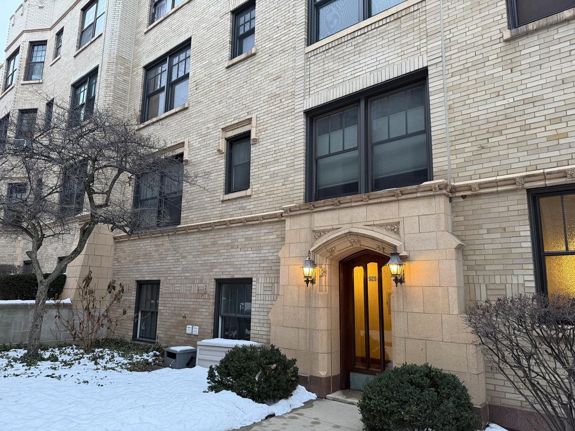 [Address Hidden by Seller], Evanston, IL 60202