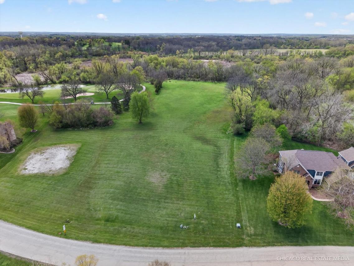 6855 Longmoor Dr., Lakewood, IL 60014