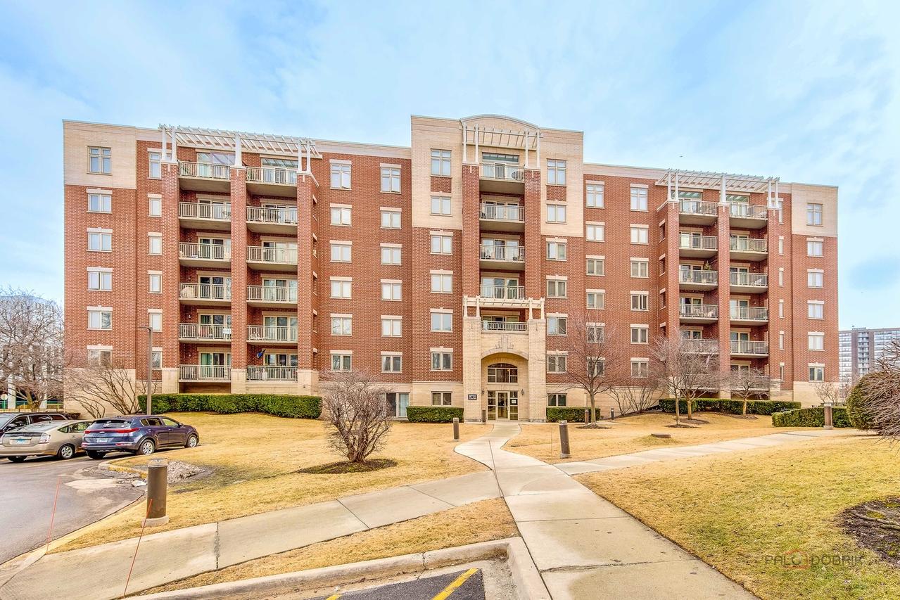 8711 W Bryn Mawr Ave. #501, Chicago, IL 60631