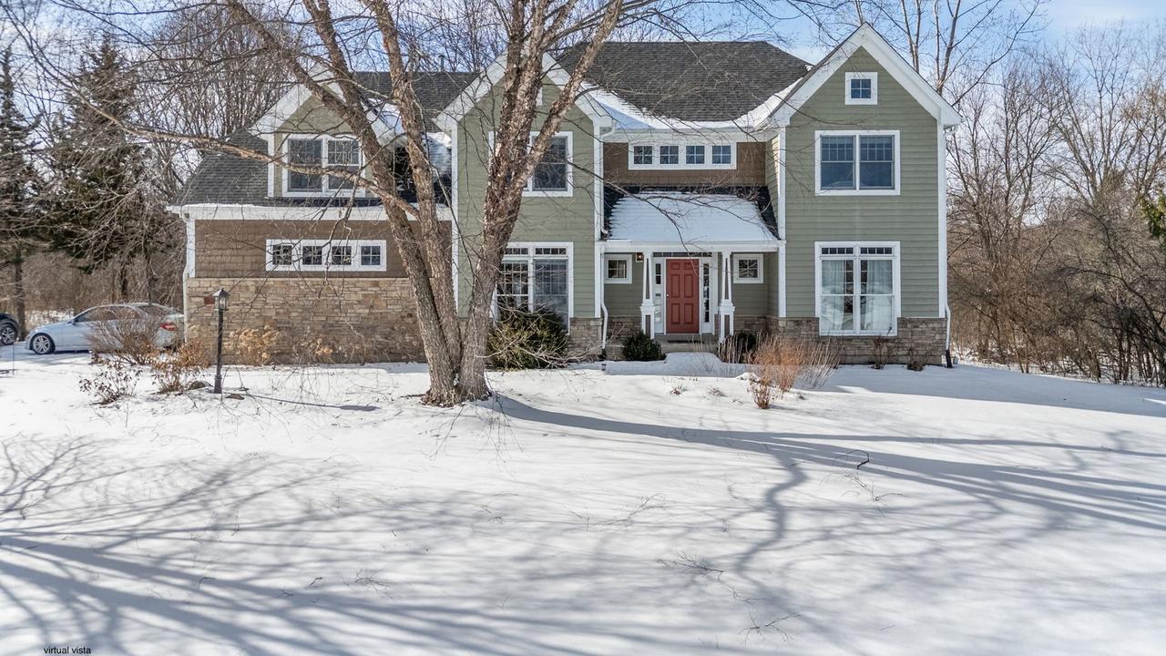 7N072 Willowbrook Dr., St. Charles, IL 60175