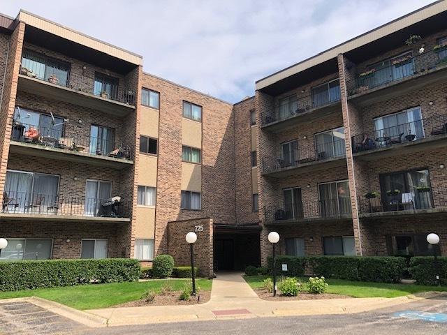 725 W Huntington Commons Rd. #401, Mount Prospect, IL 60056