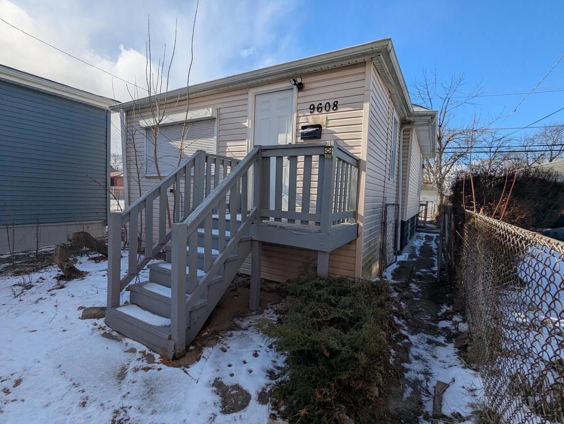 9608 S Wallace St., Chicago, IL 60628