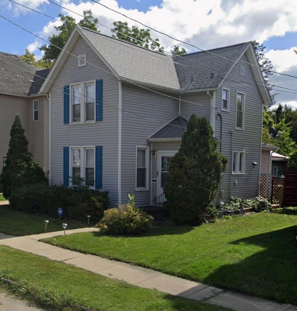 223 W Avon St., Freeport, IL 61032