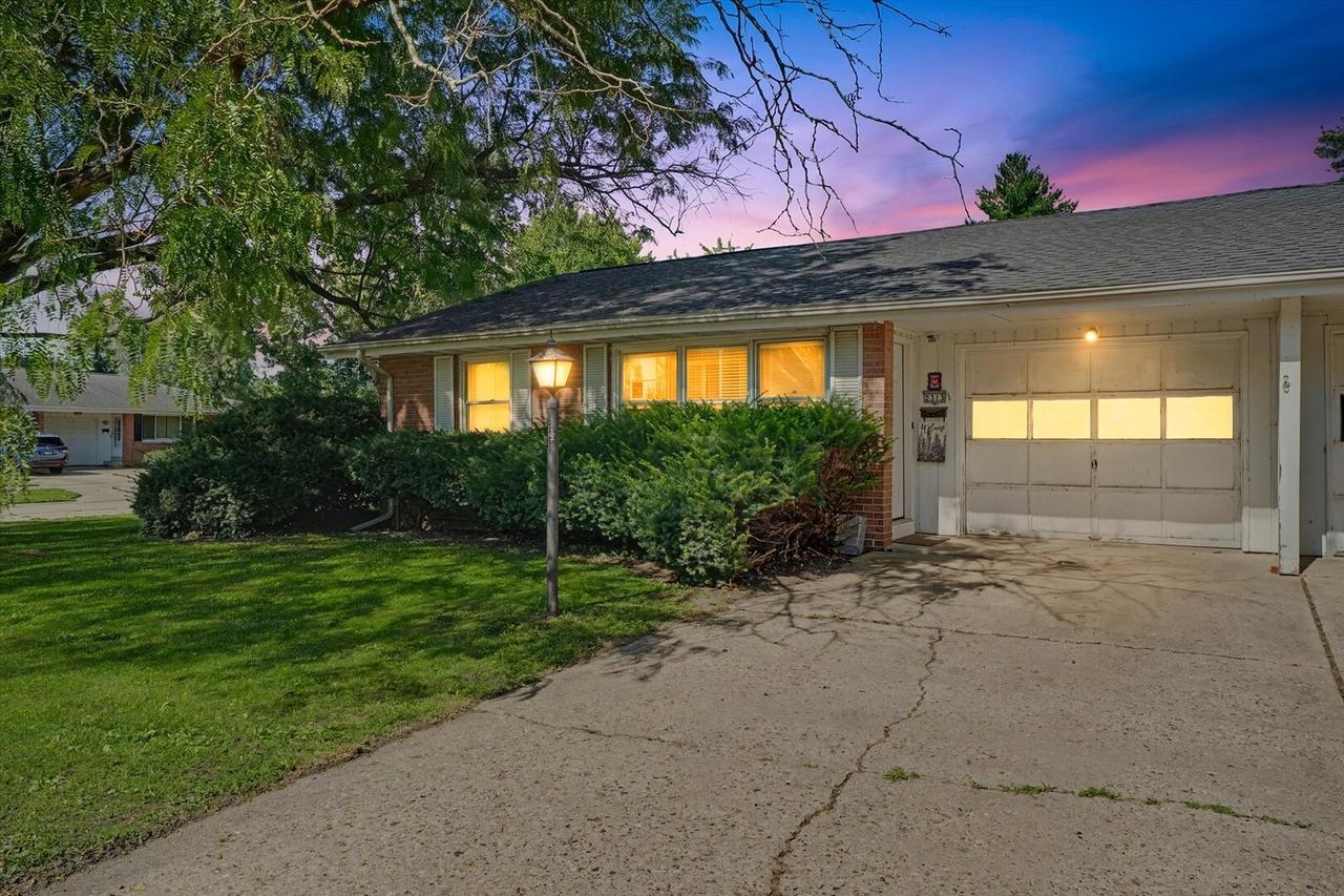 2313 S Anderson St., Urbana, IL 61801