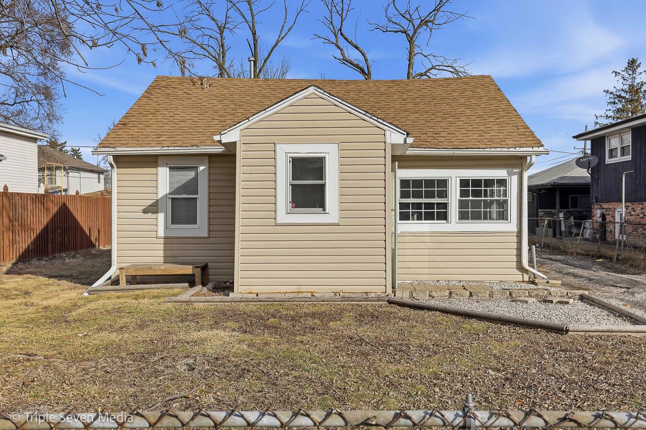 7006 W 73rd St., Chicago, IL 60638