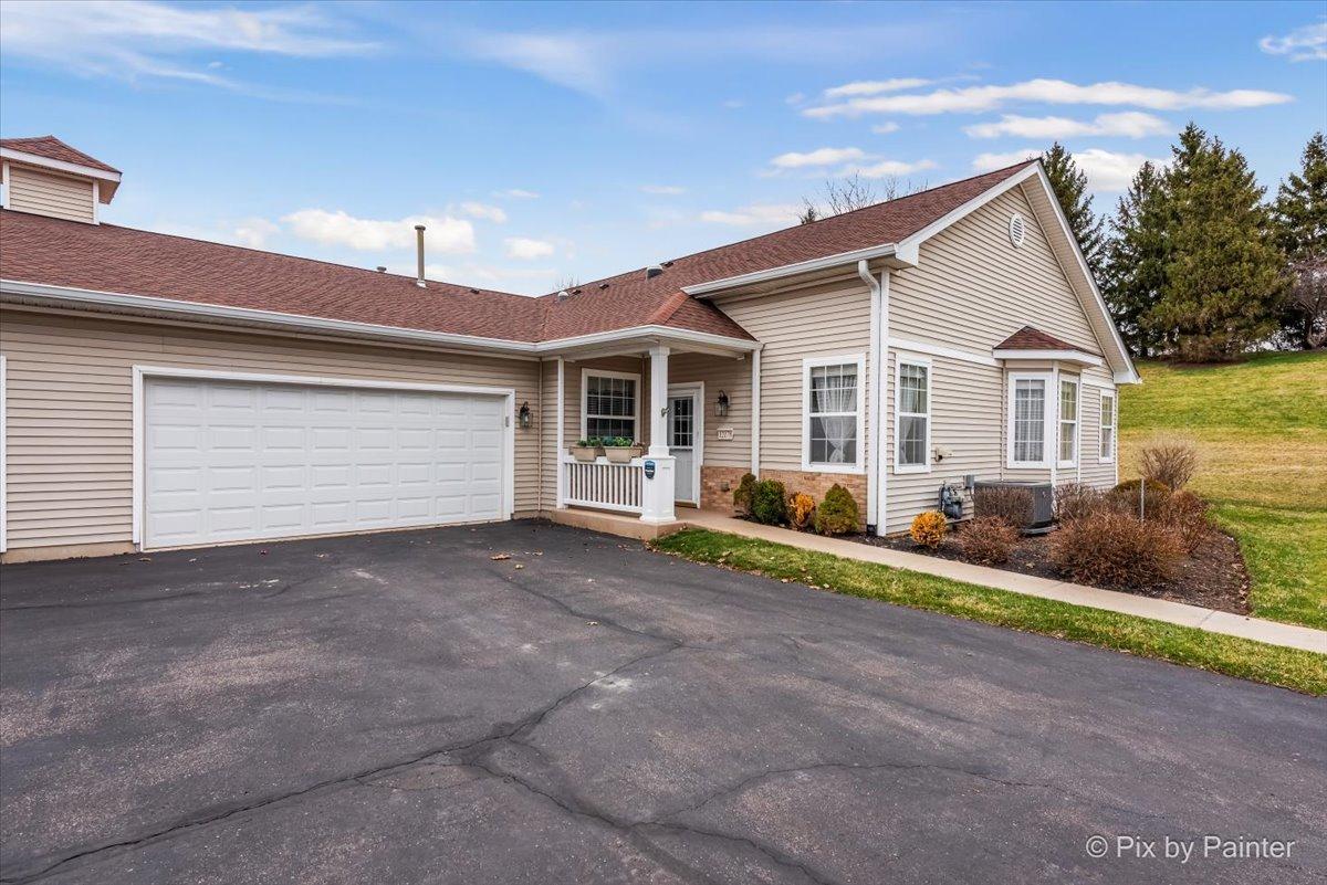 12178 White Tail Ln., Huntley, IL 60142