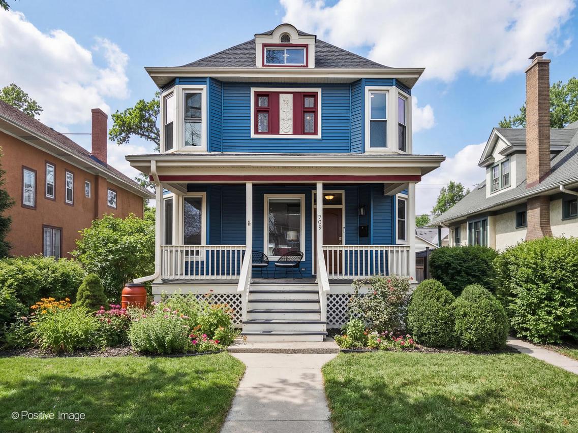 709 S Oak Park Ave., Oak Park, IL 60304