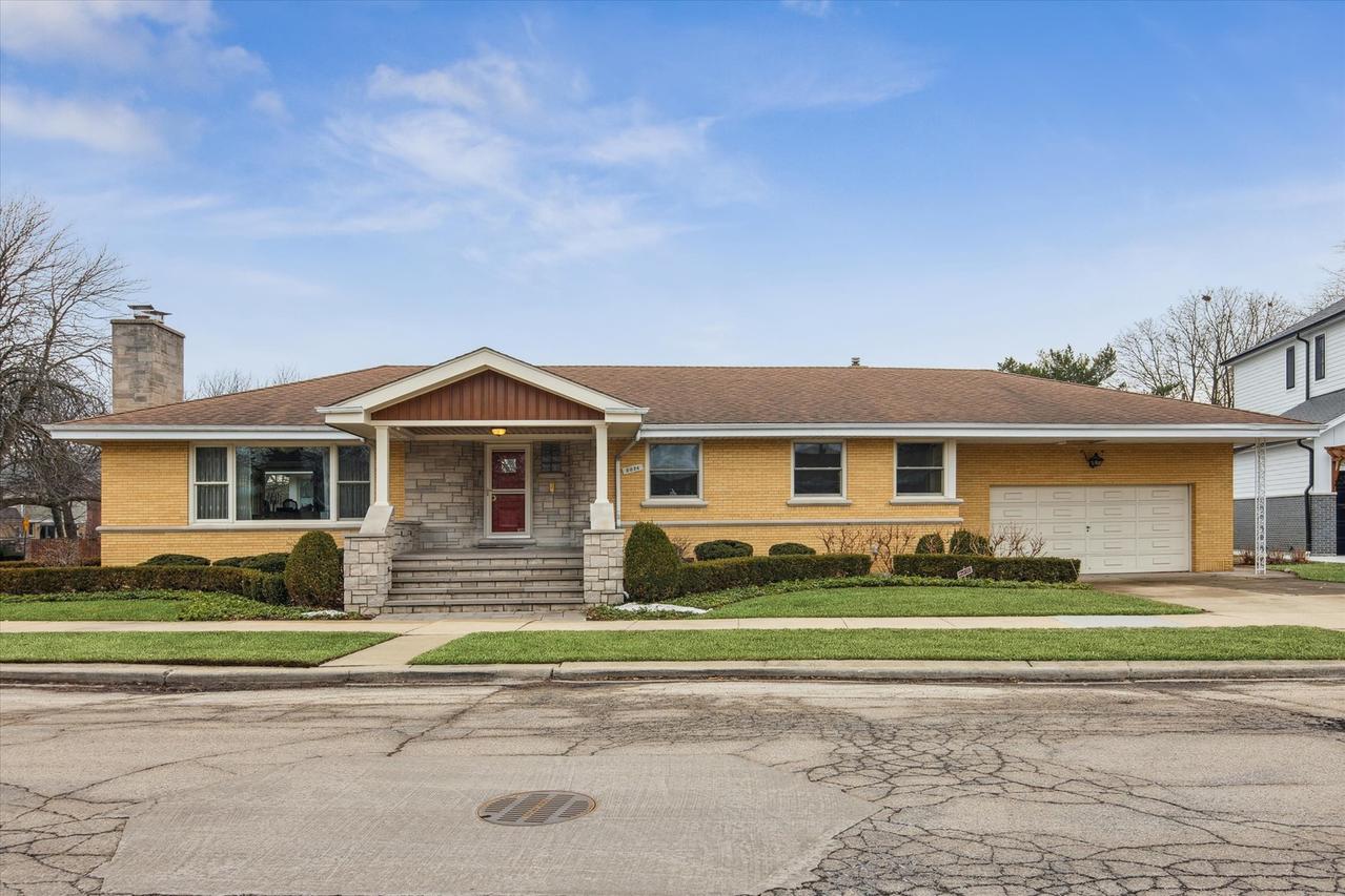 6024 N Kostner Ave., Chicago, IL 60646