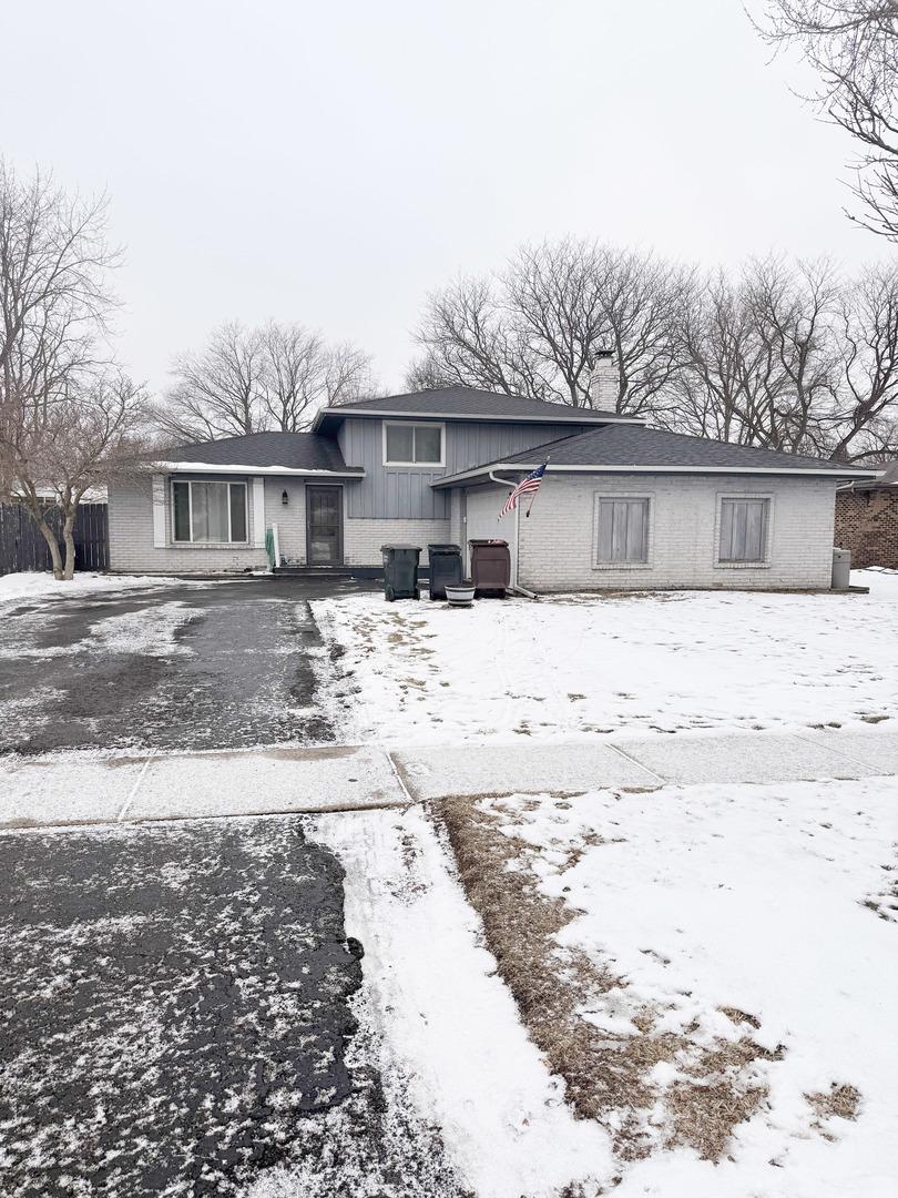 452 Manor Dr., Peotone, IL 60468