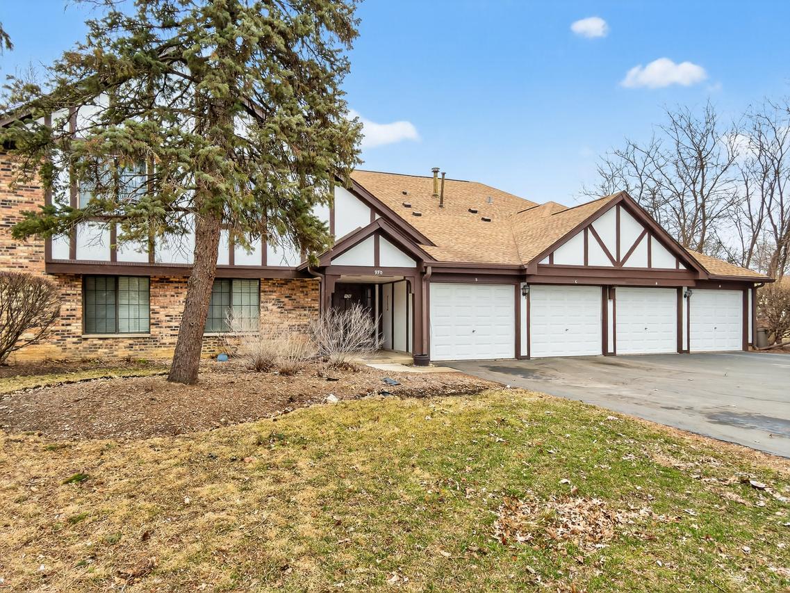 970 Yosemite Tr. #A5, Roselle, IL 60172