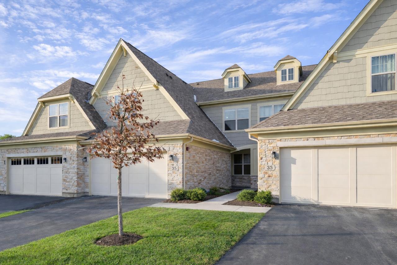 35 Woodland Tr., Lincolnshire, IL 60069