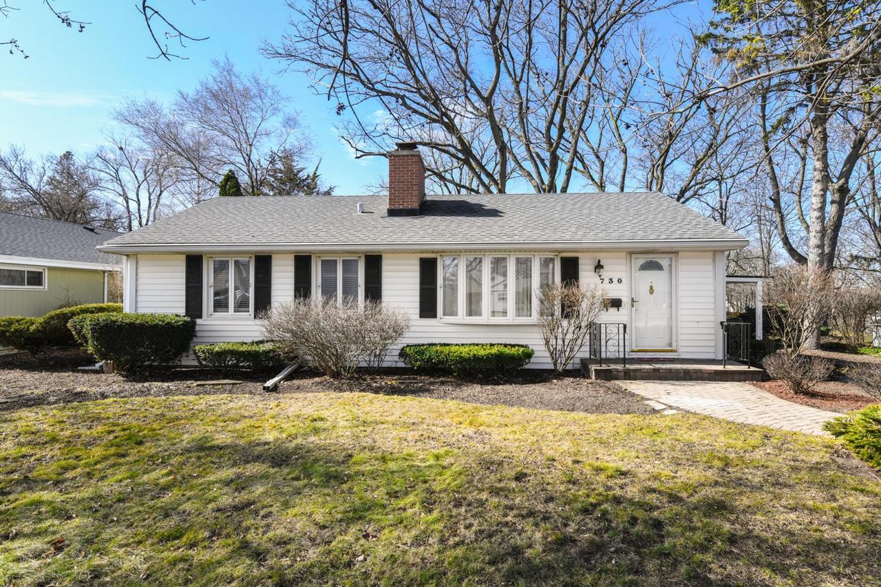 730 Skyline Dr., Barrington, IL 60010