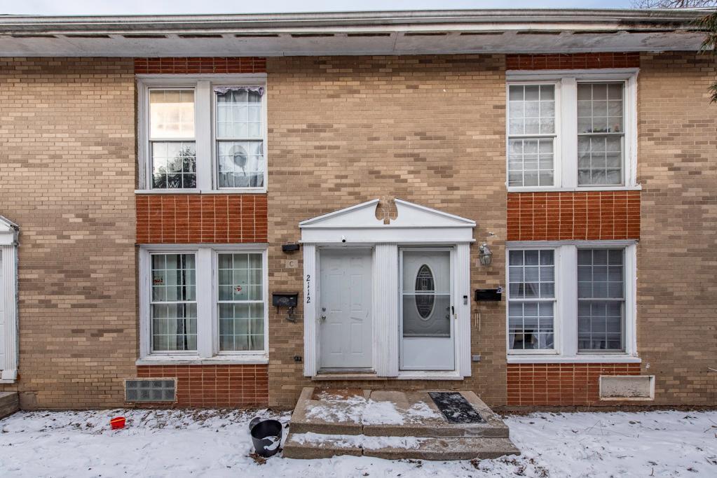 2112 Hebron Ave., Zion, IL 60099