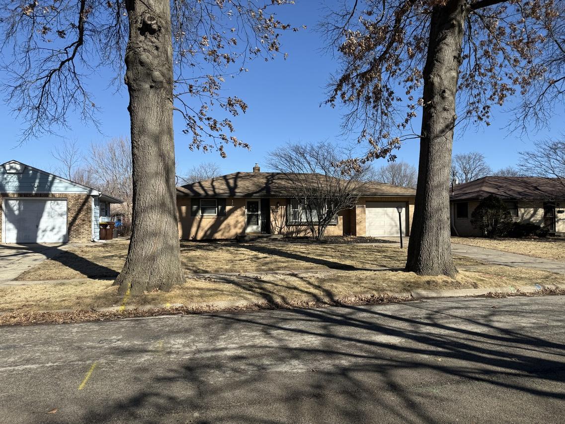 4524 Newcastle Rd., Rockford, IL 61108