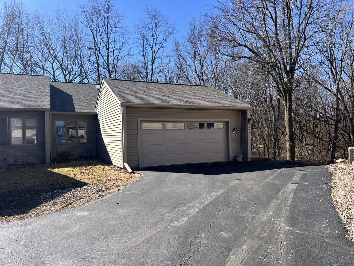 466 44th Ave Ct. #17, East Moline, IL 61244