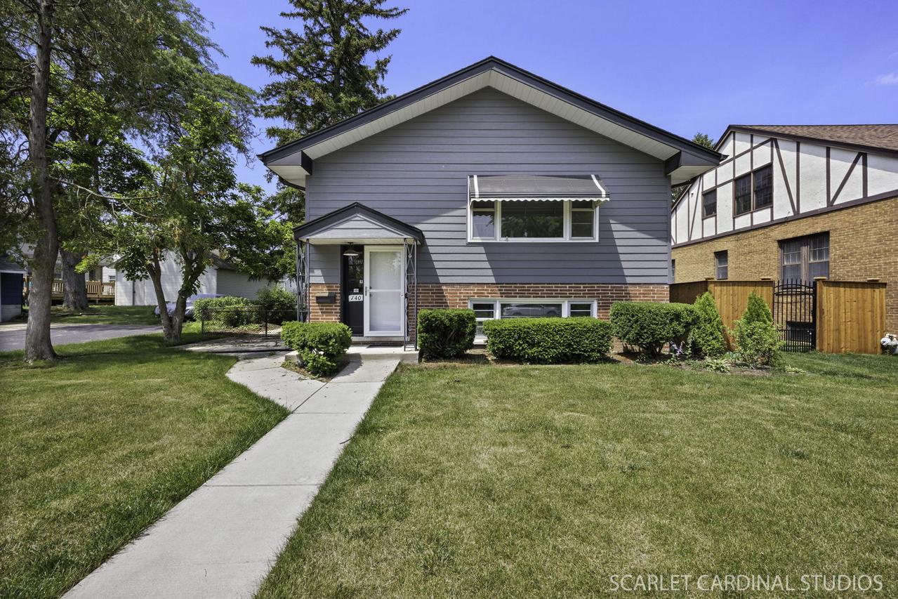 140 W Adams St., Villa Park, IL 60181